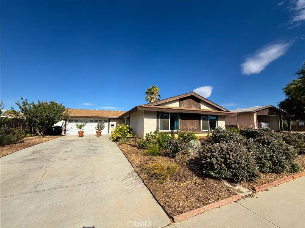 44148 Gingham Avenue, Lancaster, CA 93535 - #1