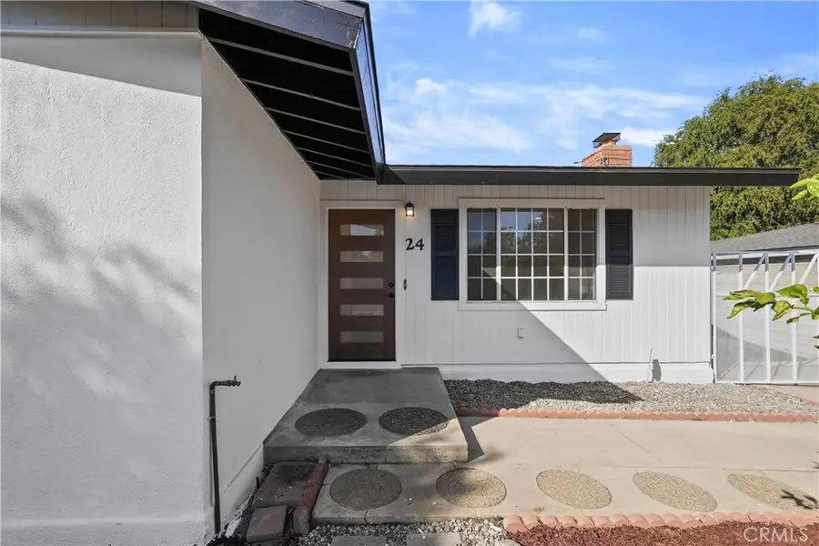24 S Ash St, Redlands, CA 92373 - #3