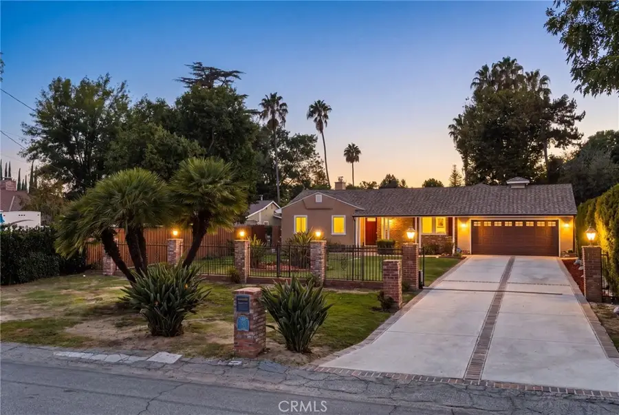 8847 White Oak Avenue, Northridge, CA 91325 - #2