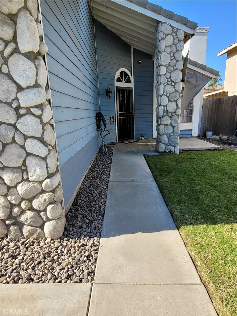 17072 Fern Street, Fontana, CA 92336 - Image #2