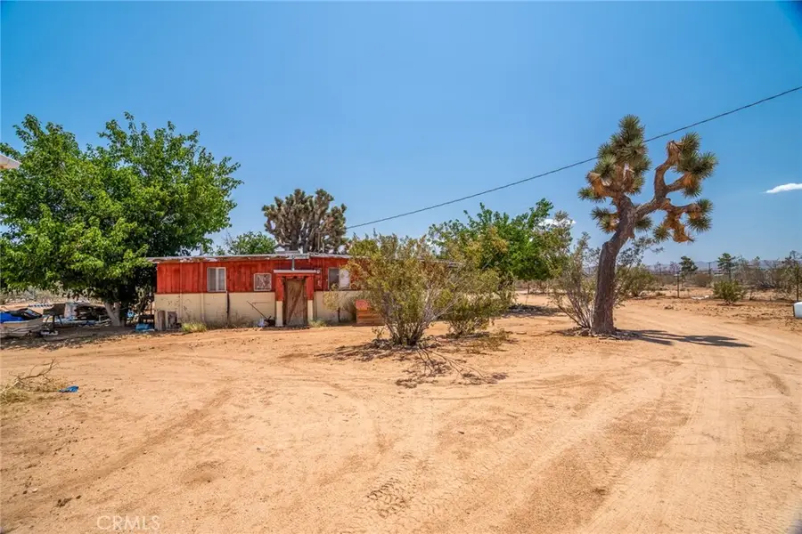 1676 Avalon Avenue, Yucca Valley, CA 92284 - Image #3