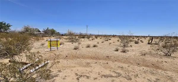 61329 Moon Drive, Landers, CA 92285