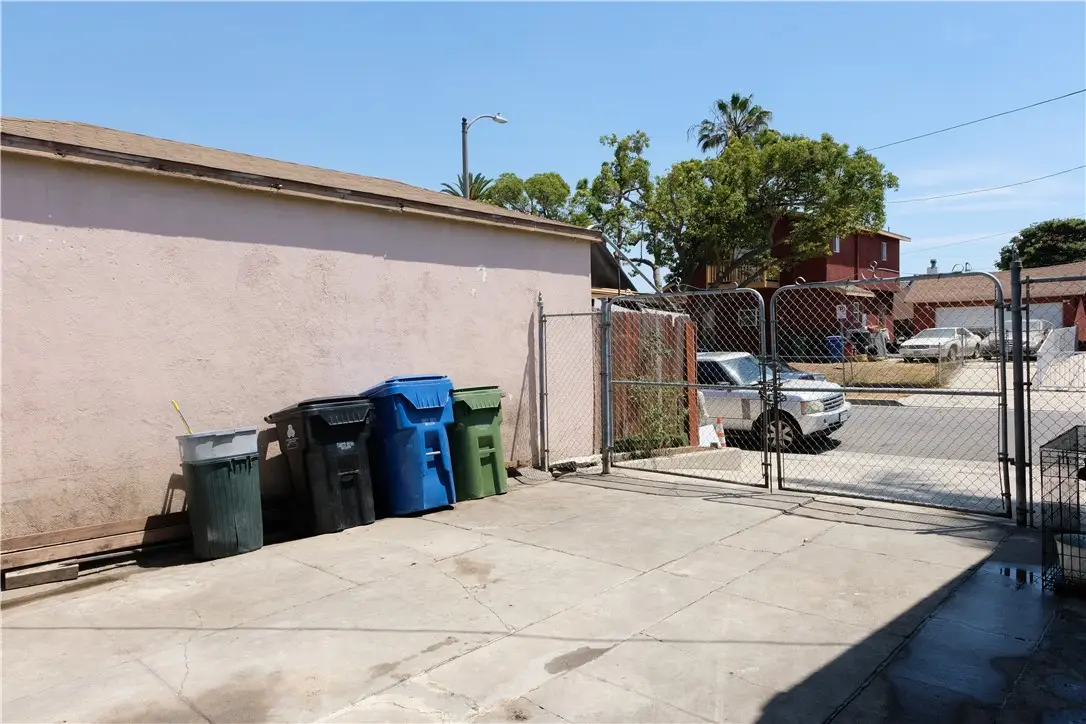 8111 S Halldale Ave, Los Angeles, CA 90047 - Image #1