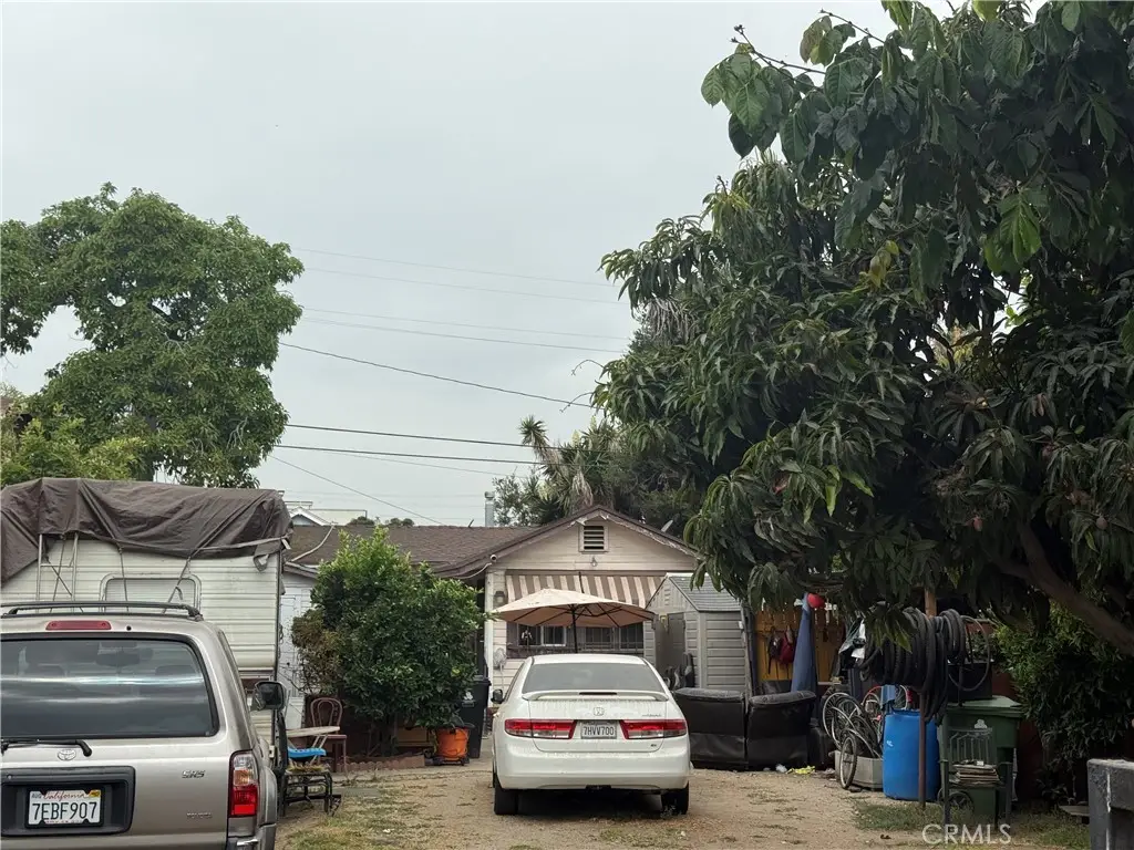 8831 Baring Cross Street, Los Angeles, CA 90044 - Image #1