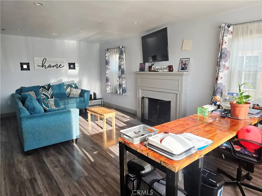 814 S Poinsettia Avenue, Compton, CA 90221 - Image #2