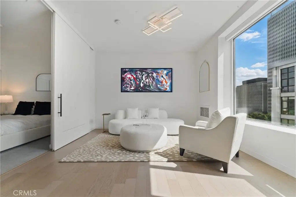 1050 S Grand Avenue #705, Los Angeles, CA 90015 - Image #1