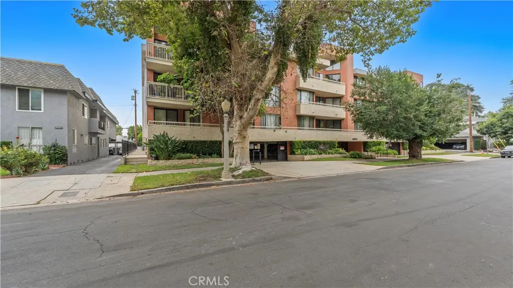 14521 Benefit St #102, Sherman Oaks, CA 91403 - Image #1