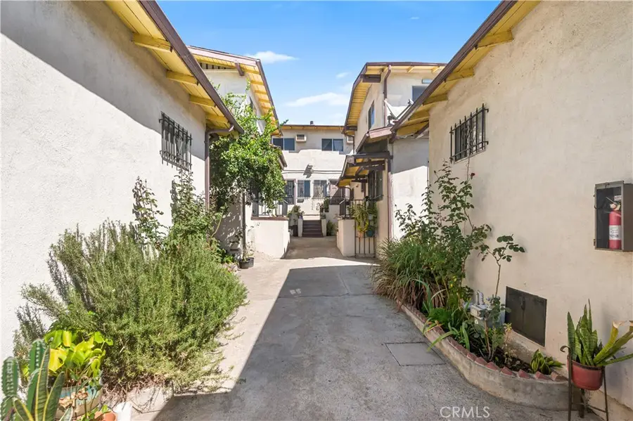 1727 Bellevue Avenue, Los Angeles, CA 90026 - Image #2