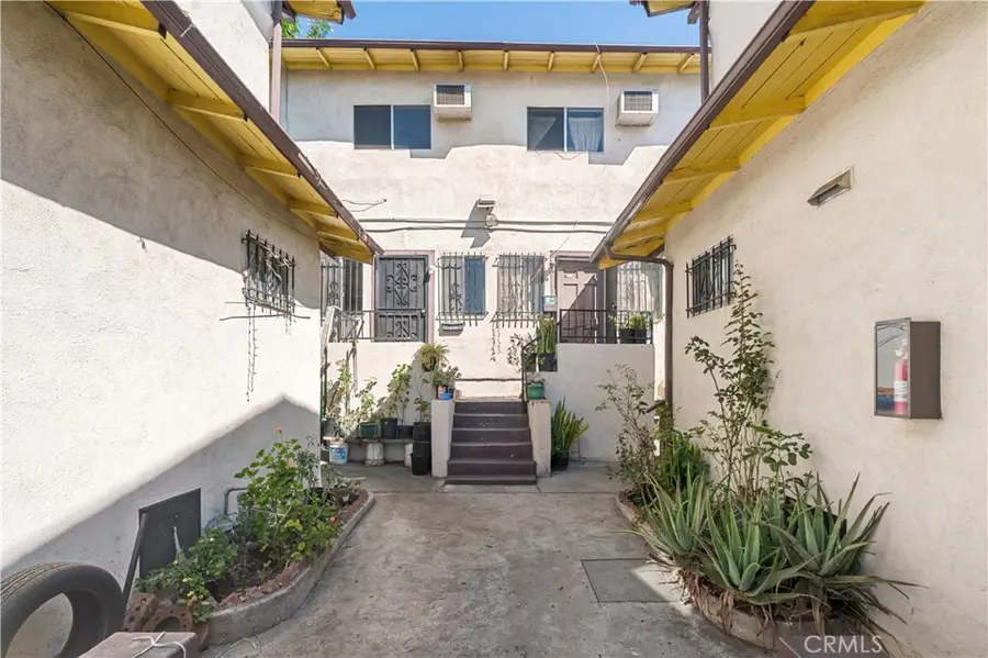 1727 Bellevue Avenue, Los Angeles, CA 90026 - Image #3