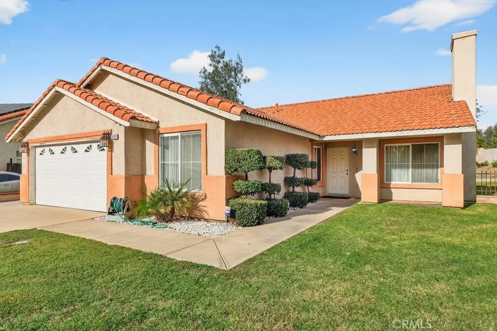 15240 Carob, Fontana, CA 92335 - Image #1