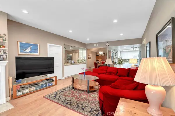 10511 Ashton #101, Los Angeles, CA 90024