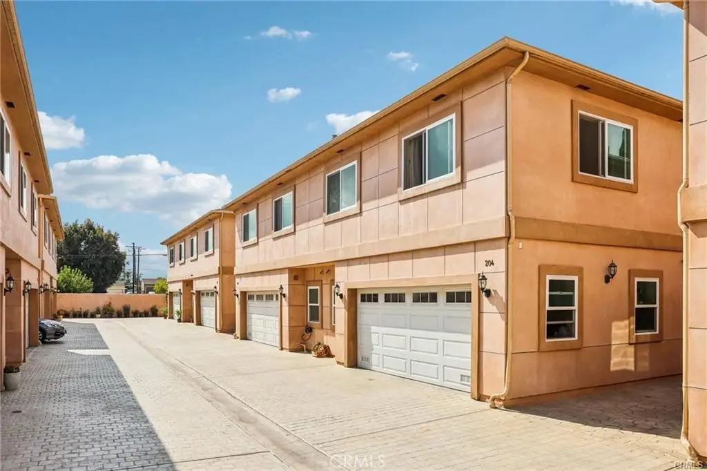 204 E 121st, Los Angeles, CA 90061 - #1