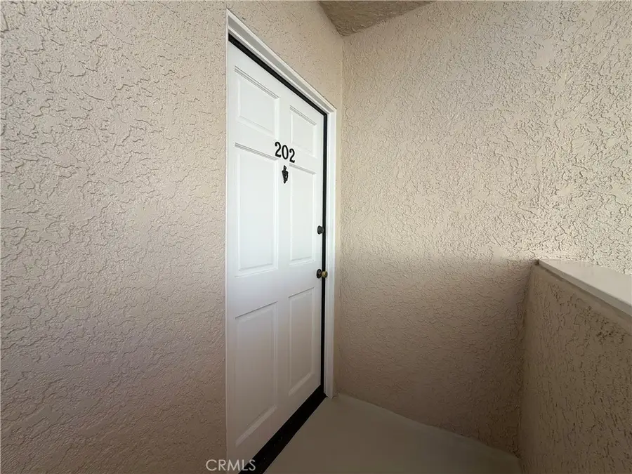 7013 Haskell, Van Nuys, CA 91406 - #2