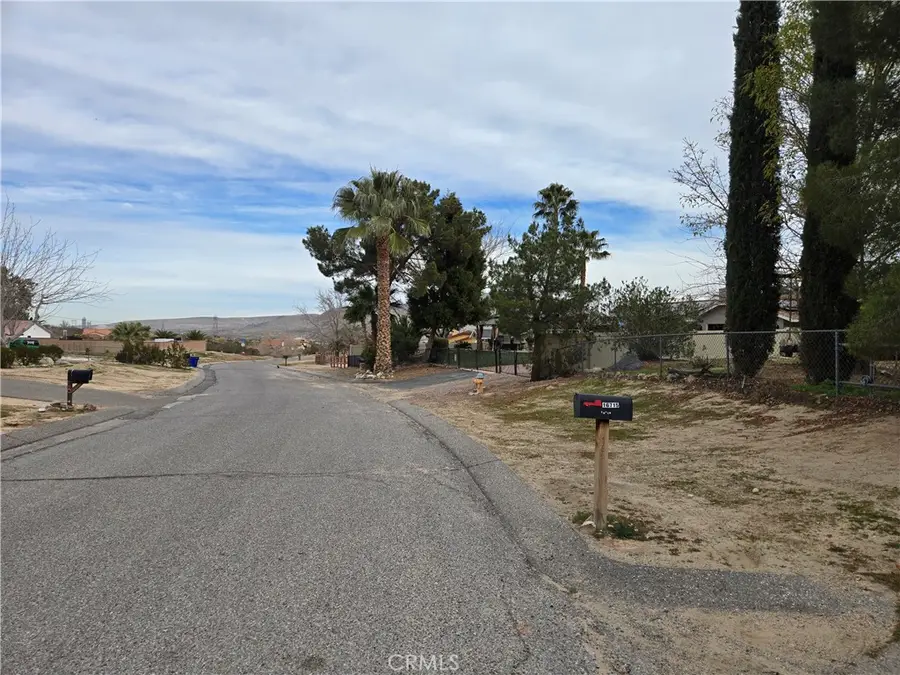 16715 Vasquez, Victorville, CA 92394 - #2