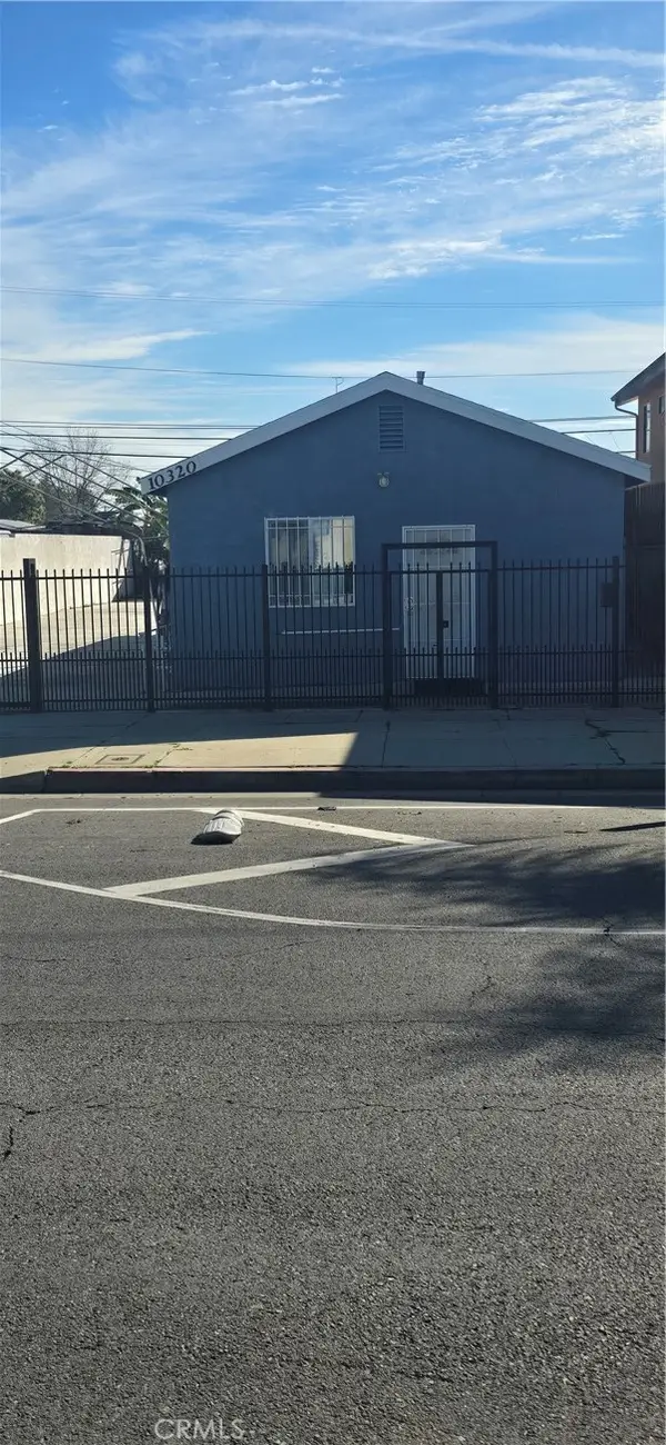 10320 S Broadway, Los Angeles, CA 90003