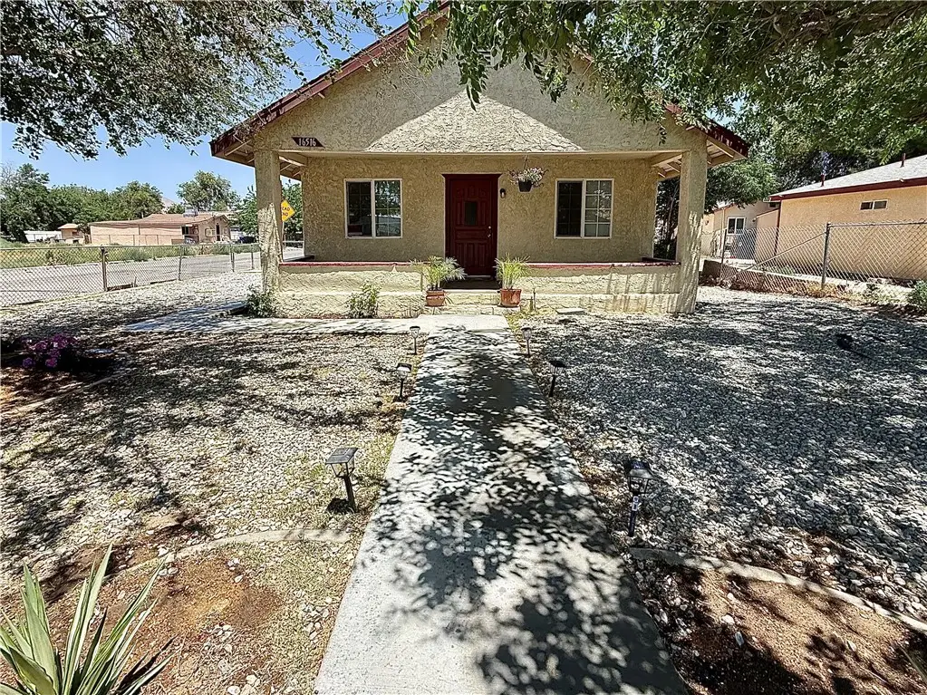 16516 E Street, Victorville, CA 92395 - #1