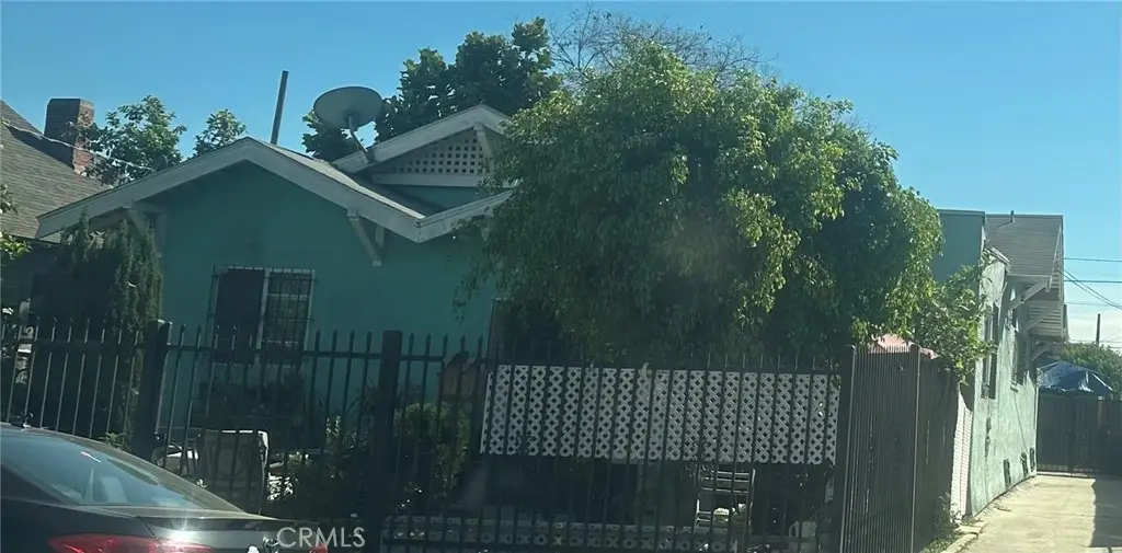 1024 W 42nd Pl, Los Angeles, CA 90037 - #1