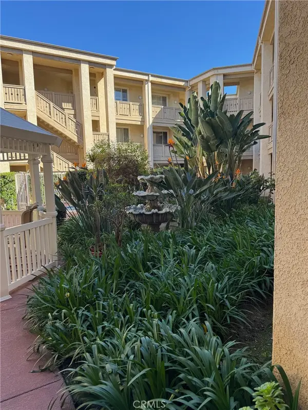 130 S Barranca #212, West Covina, CA 91791