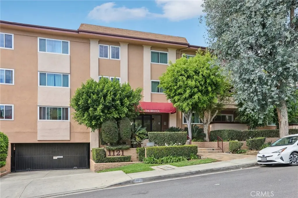 1121 N Olive Drive #211, West Hollywood, CA 90069 - #1