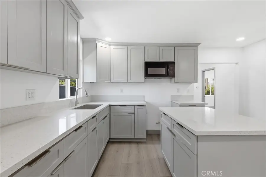 1327 S Eastern, Commerce, CA 90040 - #3