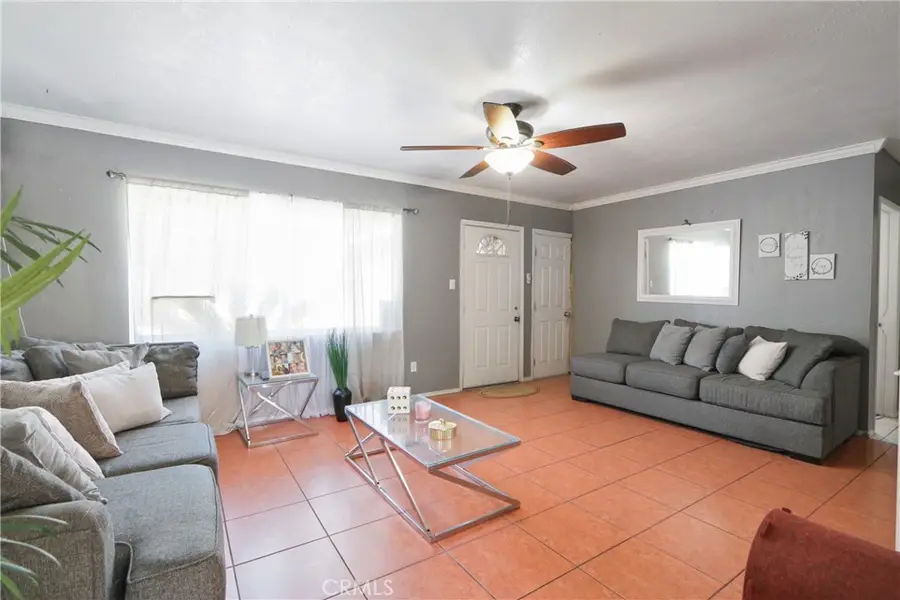 5124 E 59th Pl, Maywood, CA 90270 - #3