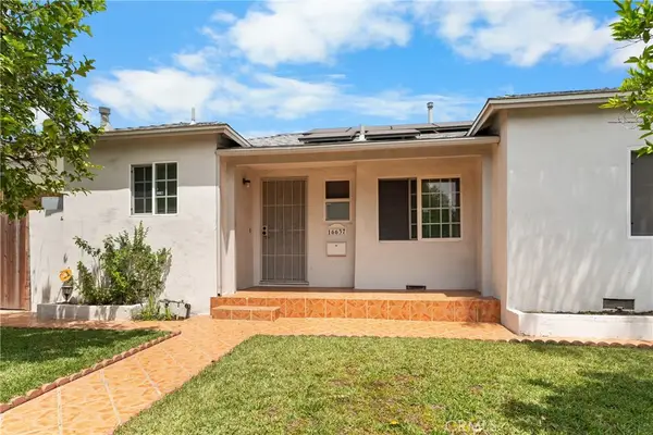 16637 Victory Boulevard, Van Nuys, CA 91406