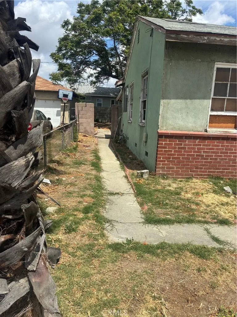 560 W Cornell, Rialto, CA 92376 - #2