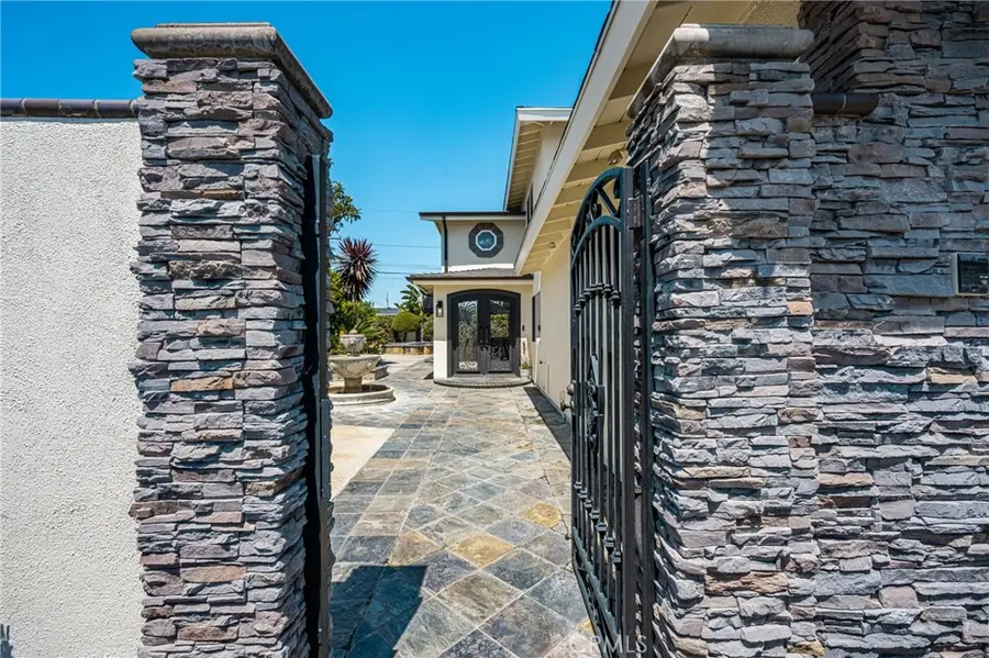 2342 Cynthia Court, Costa Mesa, CA 92627 - #2