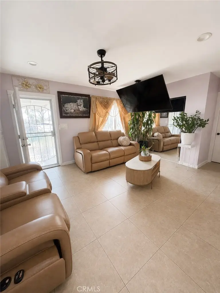 314 S Barron, Compton, CA 90220 - #1