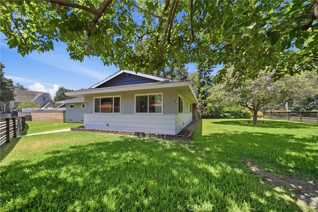 194 Monroe Avenue, Pomona, CA 91767 - #1