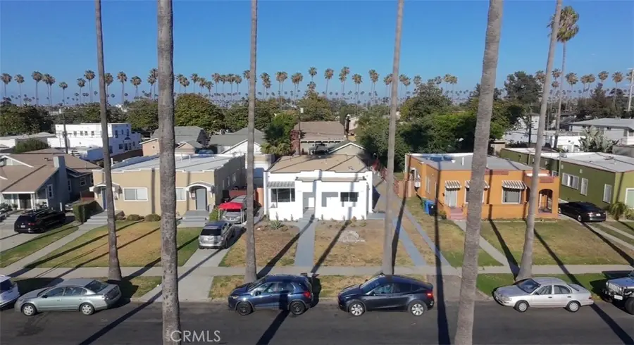 4706 8th Avenue, Los Angeles, CA 90043 - #3