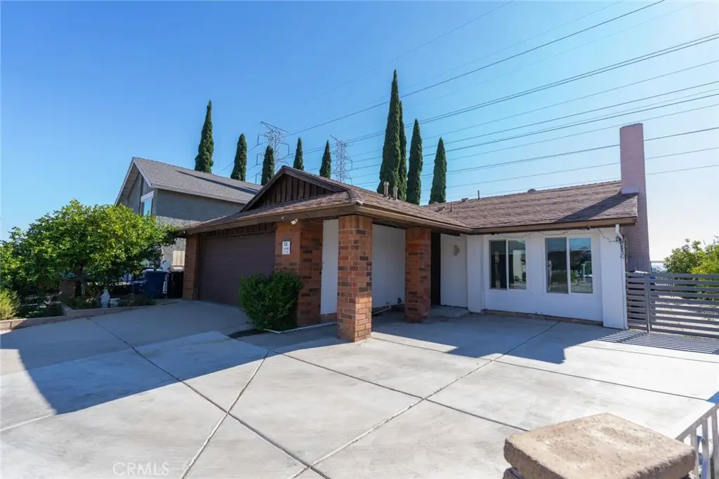 11493 Lev, San Fernando, CA 91345 - #1
