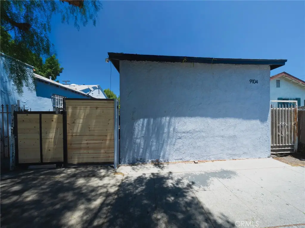 9104 S Main, Los Angeles, CA 90003 - #1