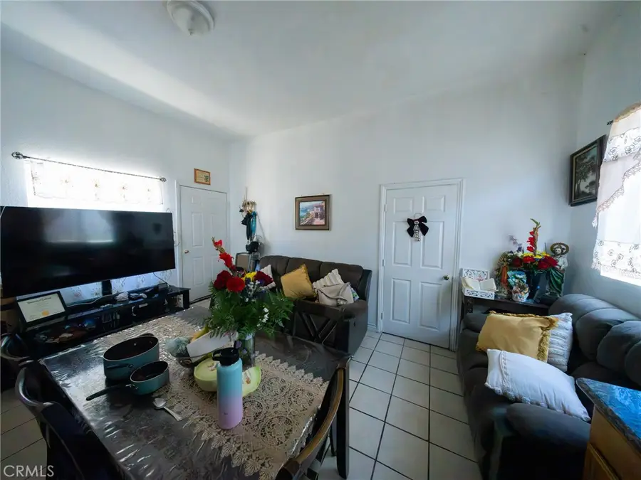9104 S Main, Los Angeles, CA 90003 - #3