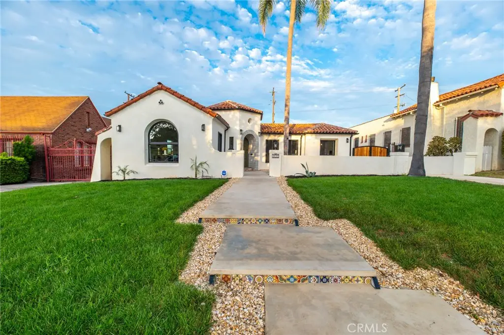 4832 S Victoria, View Park Windsor Hills, CA 90043 - #1