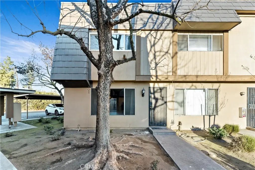 5188 W Ashlan, Fresno, CA 93727 - #1