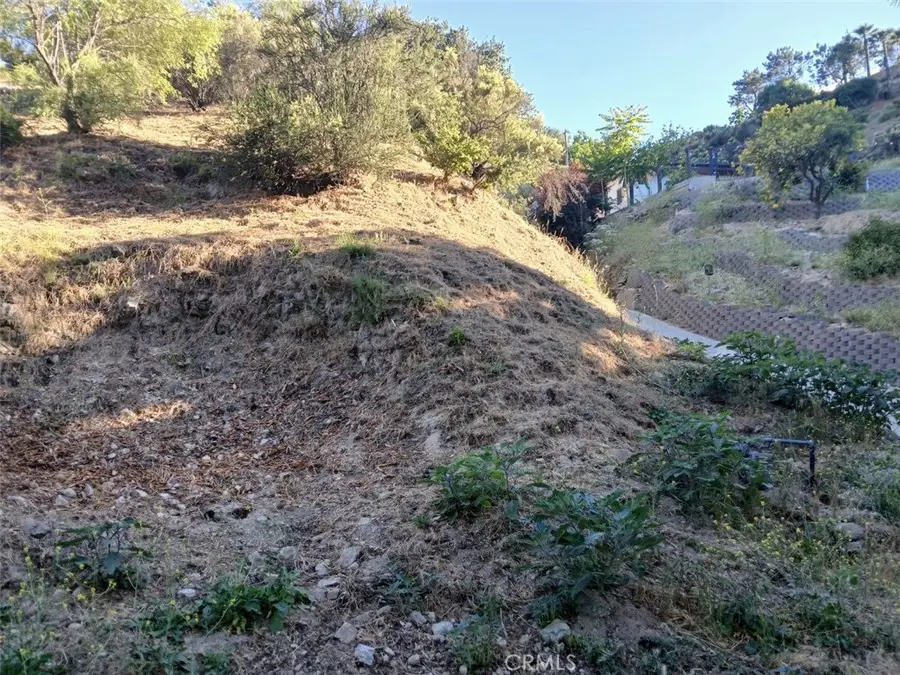 9739 Oak Bend Drive, Tujunga, CA 91042 - Image #3