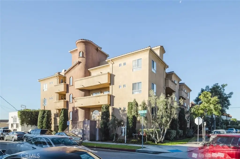 1515 Grismer Avenue #302, Burbank, CA 91504 - Image #1