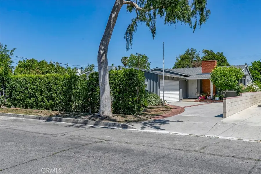 14719 Wyandotte Street, Van Nuys, CA 91405 - #2