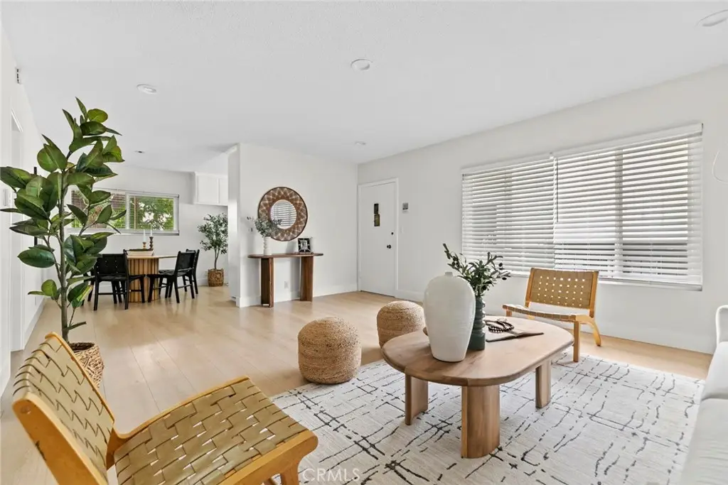 587 South St #18, Glendale, CA 91202 - Image #1