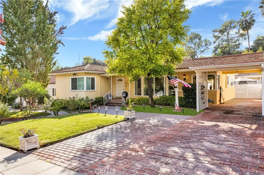 695 Glenmore Boulevard, Glendale, CA 91206 - Image #2