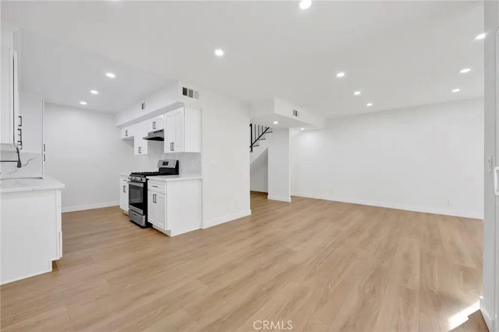 17303 Chatsworth Street #4, Granada Hills, CA 91344 - #1