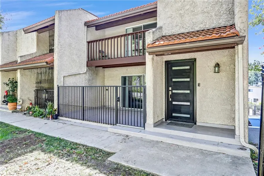 8038 Via Pompeii, Burbank, CA 91504 - #3