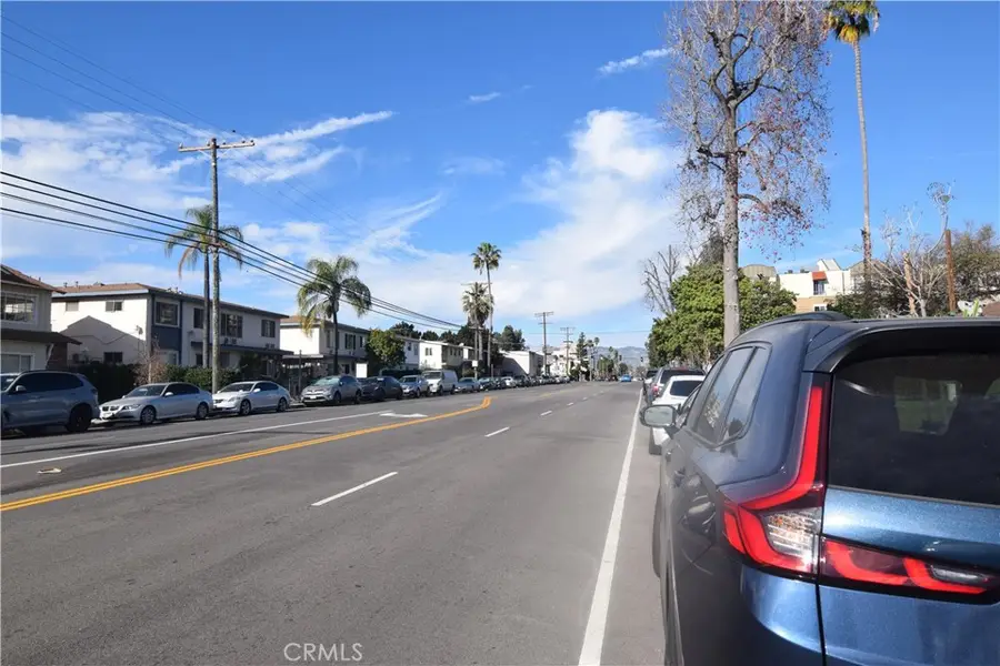 6708 Whitsett Avenue, North Hollywood, CA 91606 - Image #2