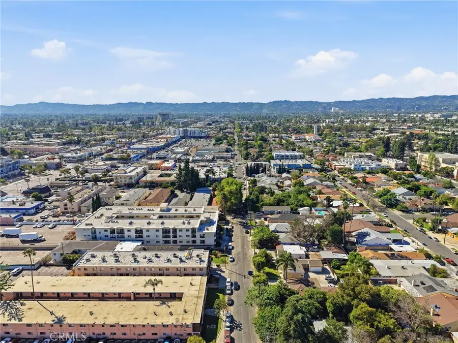 6902 Vesper, Van Nuys, CA 91405 - #3