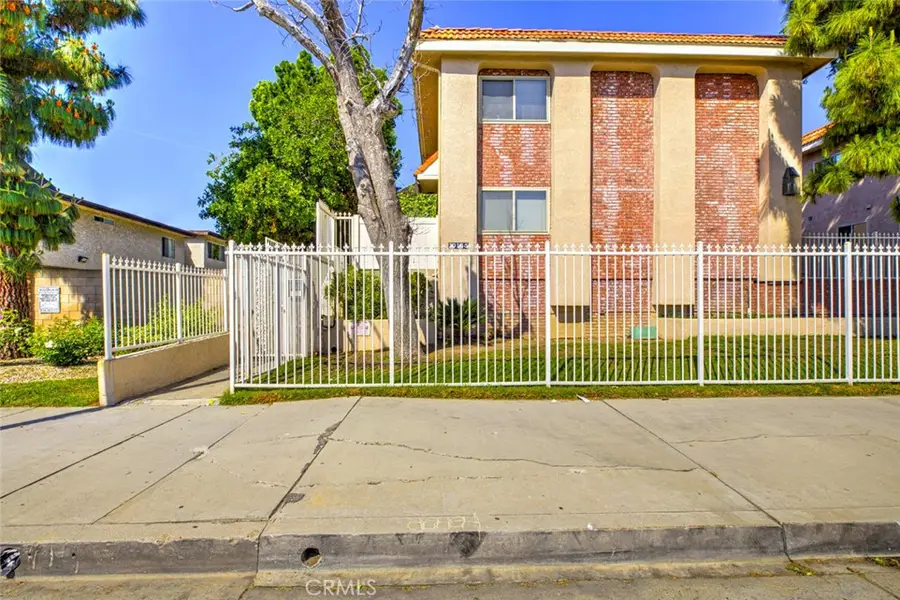 10155 De Soto, Chatsworth, CA 91311 - #2