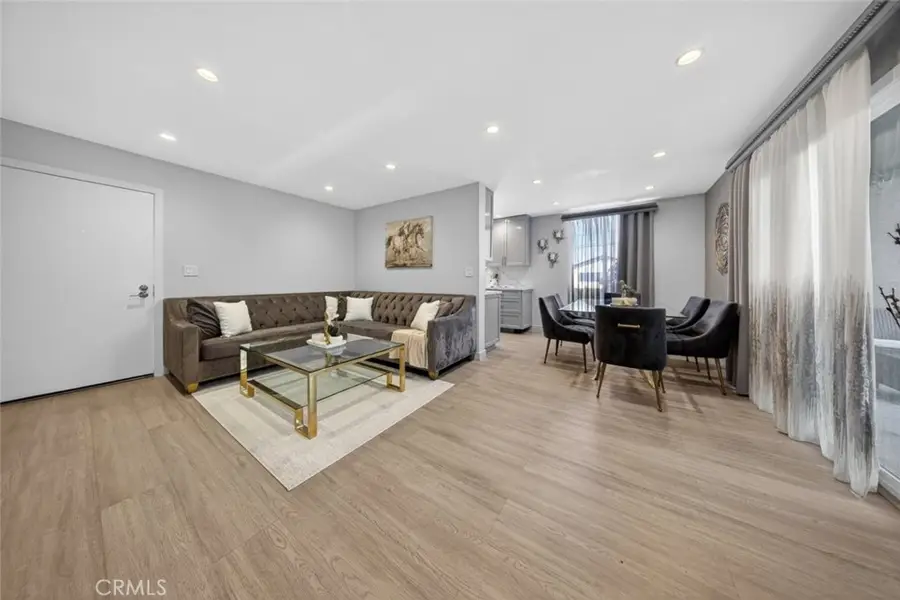 250 W Spazier Avenue #101, Burbank, CA 91502 - #3