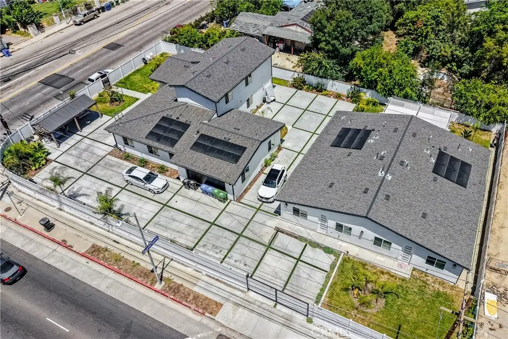 18853 Saticoy Street, Reseda, CA 91335 - #1