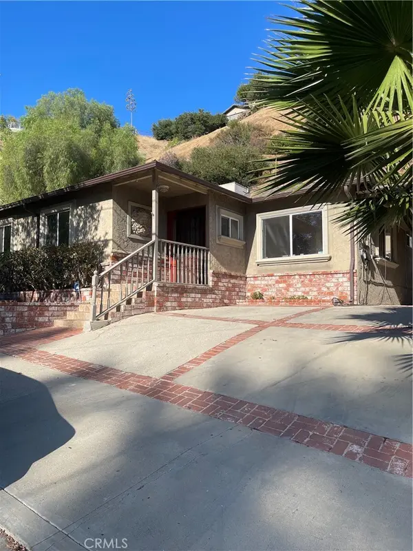 10400 Flowerdale Court, Los Angeles, CA 91352