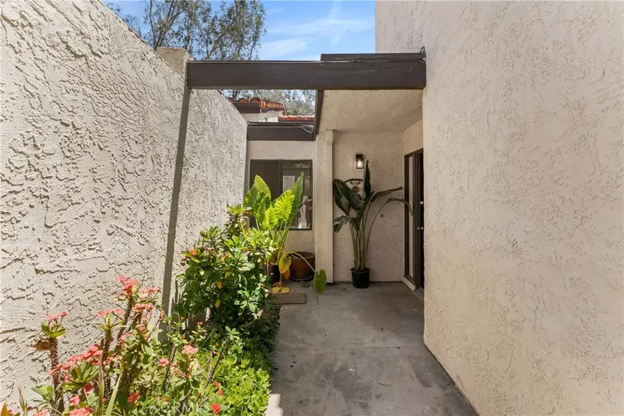 77 Barmore Ct, Glendale, CA 91206 - #3
